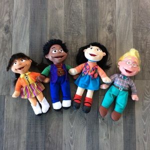LOT 4 VTG 90s The Puzzle Place Plush Vinyl Dolls
14” tall
Kiki Leon Julie Ben